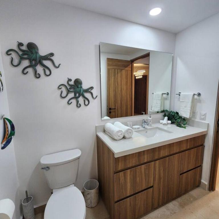 Amazing Sunsets Are Just The Beginning 3 bed 4 bath Luxury 24th Floor Oceanfront Condo - Apartamento - 14