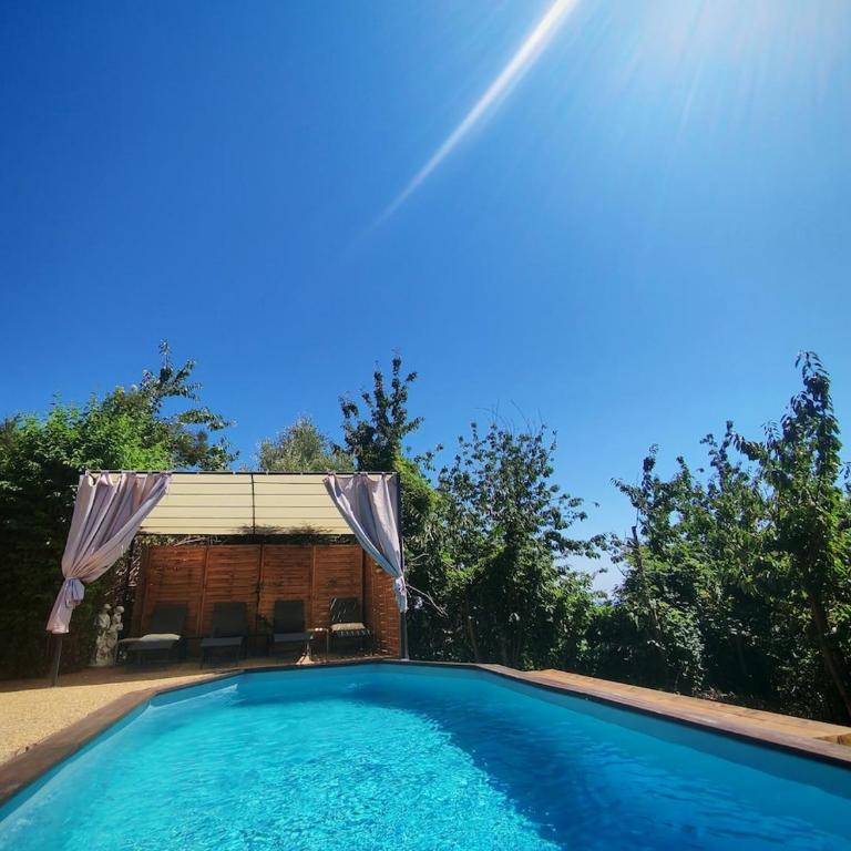 Villa exceptionnelle vue panoramique piscine et jacuzzi à 30 minutes de Carros, tranquillité absolue - Villa - 6