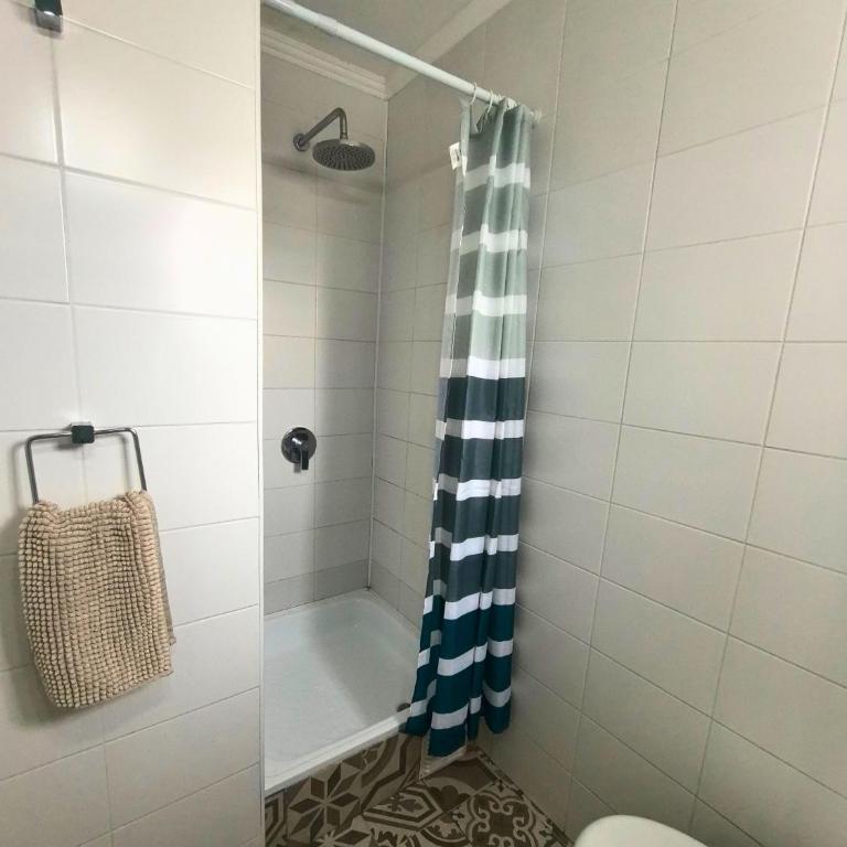 Hostal Terraza Recreo - Habitación Doble con baño privado - 6