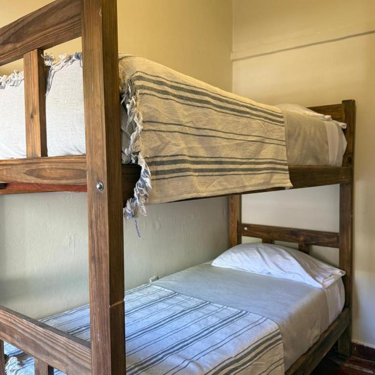 Tilcara Mistica Hostel - Habitación Doble con baño compartido - 1 o 2 camas - 1