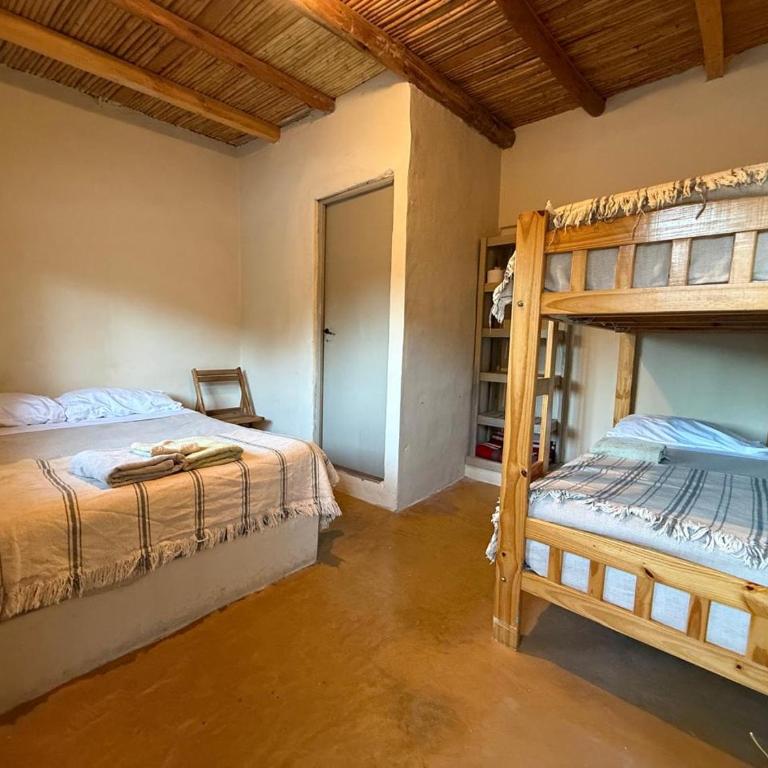 Tilcara Mistica Hostel - Habitación Cuádruple con baño privado - 5