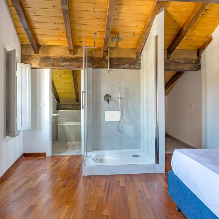 Hermes at Como Duomo - Two-Bedroom Apartment - 36