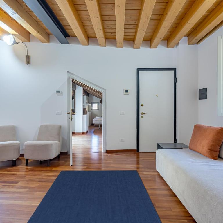 Hermes at Como Duomo - Two-Bedroom Apartment - 17