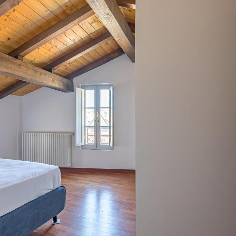 Hermes at Como Duomo - Two-Bedroom Apartment - 32