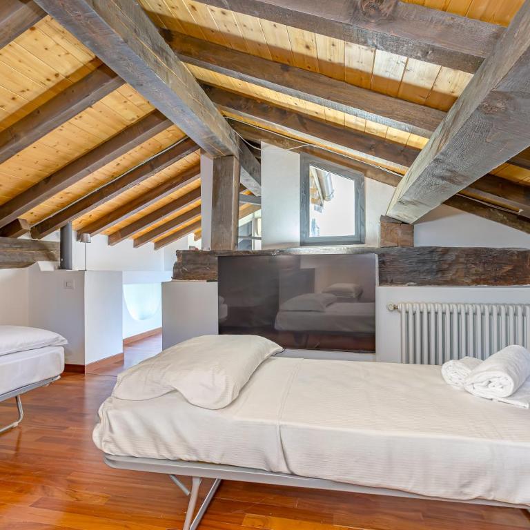 Hermes at Como Duomo - Two-Bedroom Apartment - 46