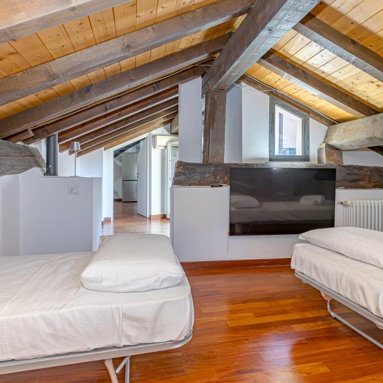 Hermes at Como Duomo - Two-Bedroom Apartment - 47