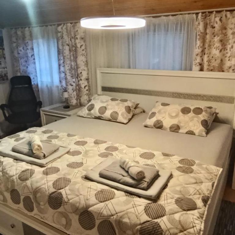 Red Roof Apartman B Old Town - One-Bedroom Apartment - 2
