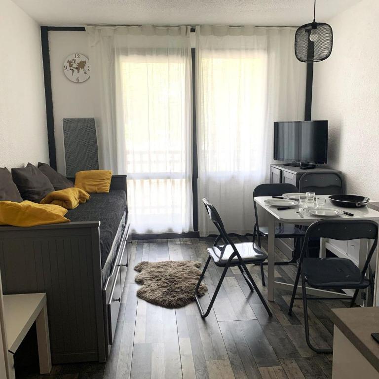 Studio rénové pour 4 avec canapé-lit, balcon et parking - FR-1-340-234 - Studio - 14