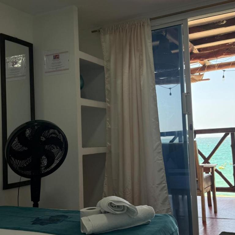 MNDlA OCEAN SUITES - Deluxe Double Room with Sea View - 3