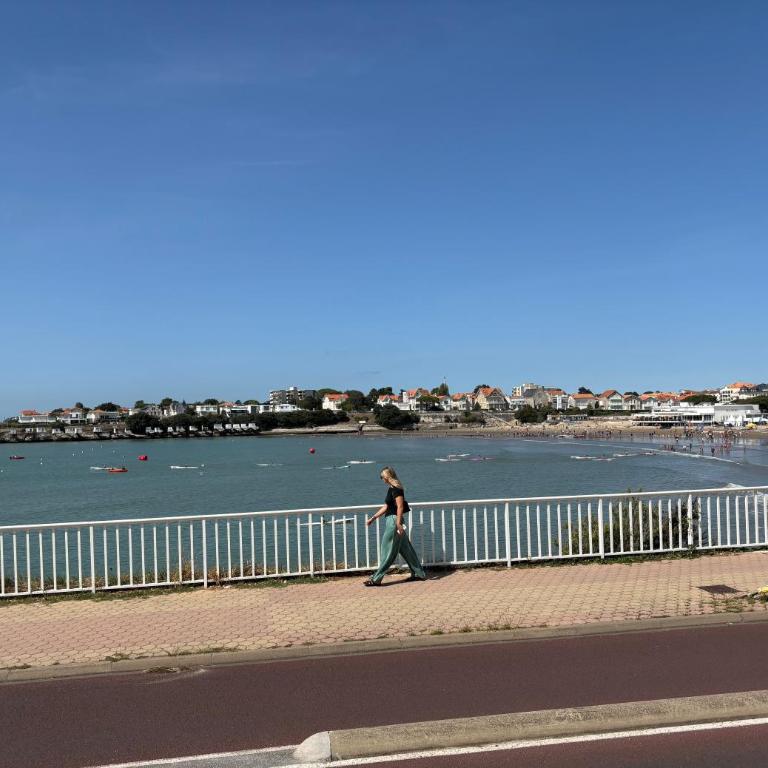 Devant la mer et la plage de ROYAN PONTAILLAC, 4chambres 2 à 8 personnes - Villa - 1