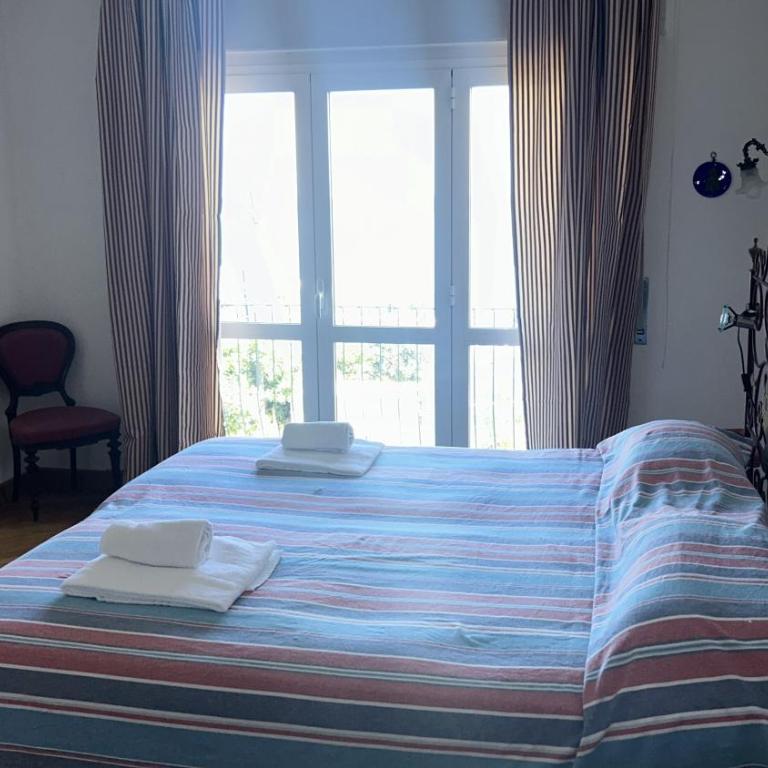 Wind Rose House - By the BEACH with AC Parking - Apartment - 32