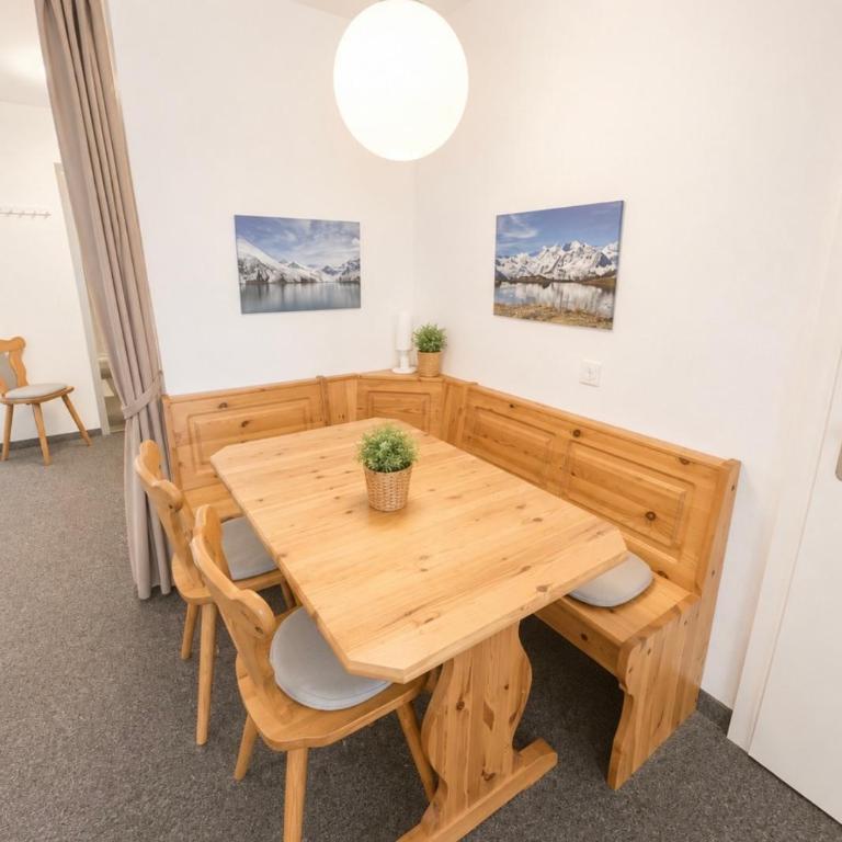 Sonnhüsli Saas-Fee Gemütliche Ferienwohnungen Cozy holiday apartments - Apartment mit Blick auf die Berge - 6