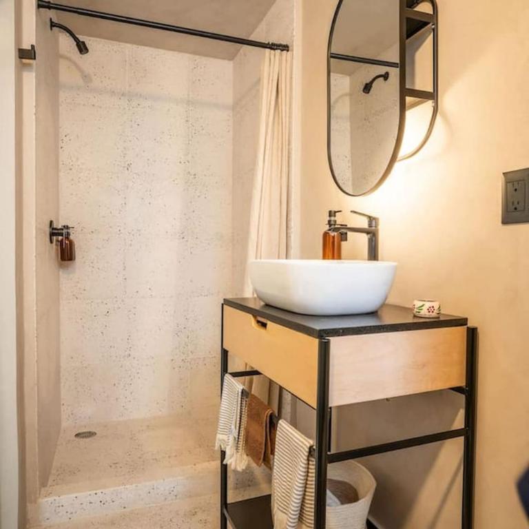 Charming Cozy Apartment in the Heart of Coyoacán - Apartment - 34