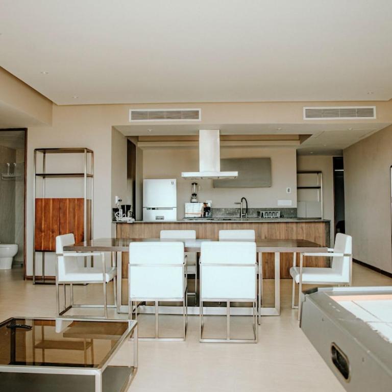3 Bedrooms with huge Terrace in La Isla Acapulco - Apartment - 5