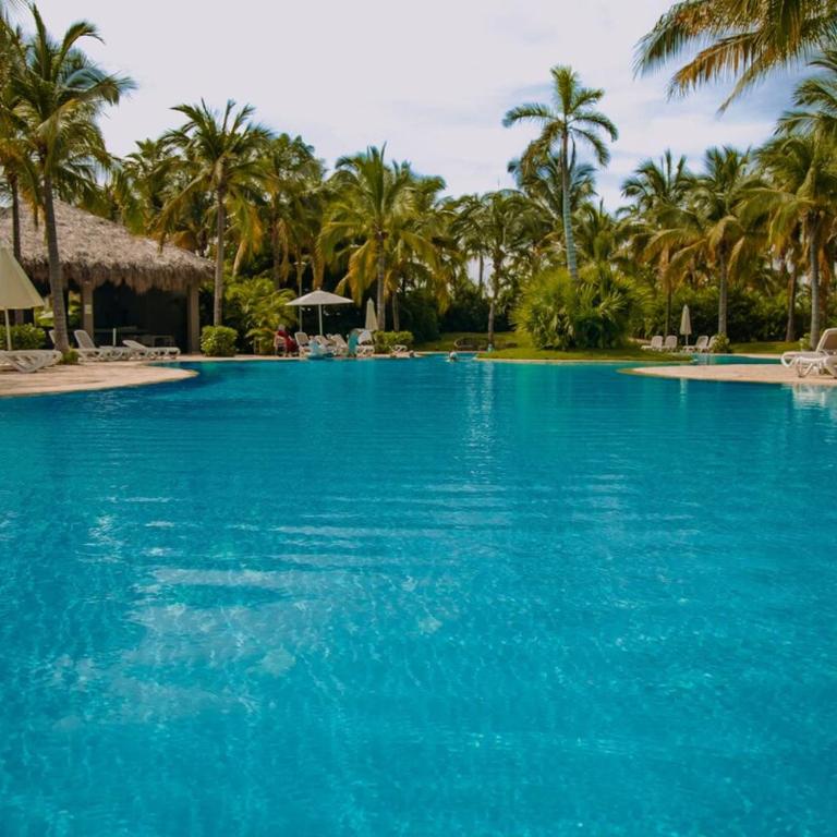 3 Bedrooms with huge Terrace in La Isla Acapulco - Apartment - 50