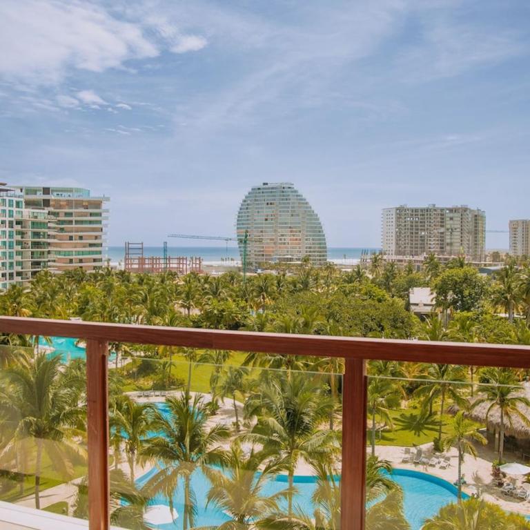 3 Bedrooms with huge Terrace in La Isla Acapulco - Apartment - 53