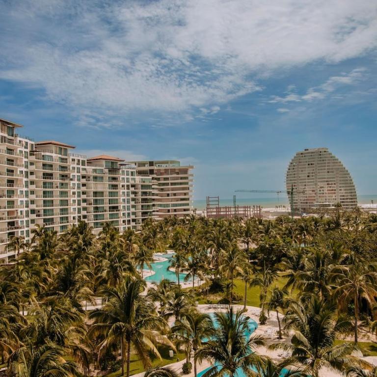 3 Bedrooms with huge Terrace in La Isla Acapulco - Apartment - 59