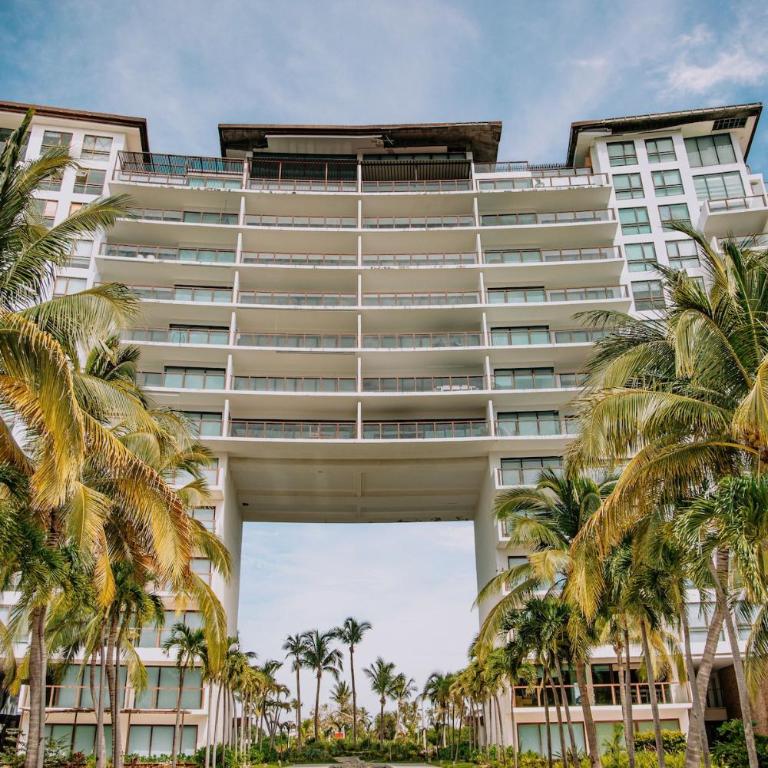 3 Bedrooms with huge Terrace in La Isla Acapulco - Apartment - 60