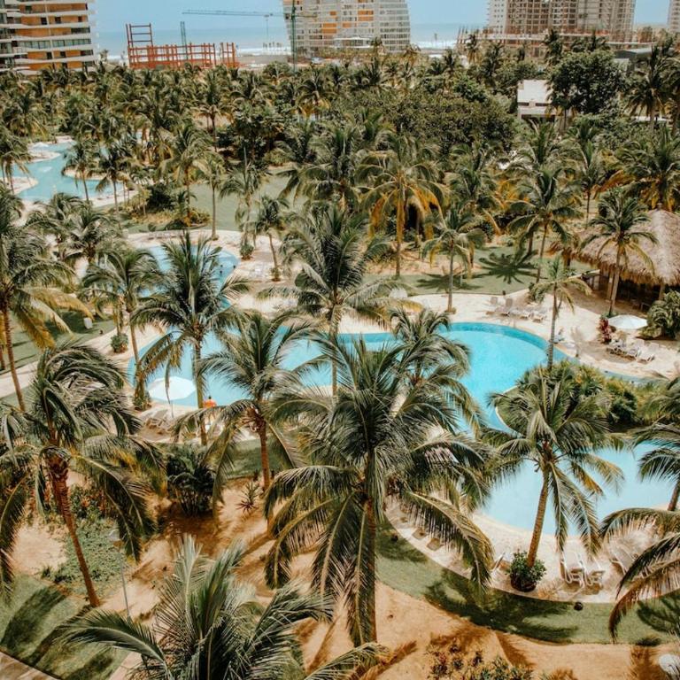 3 Bedrooms with huge Terrace in La Isla Acapulco - Apartment - 67