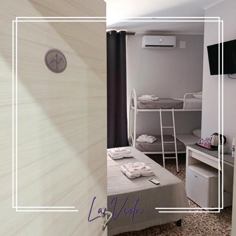 EMME Napoli - Camera Matrimoniale con Bagno Privato - 1