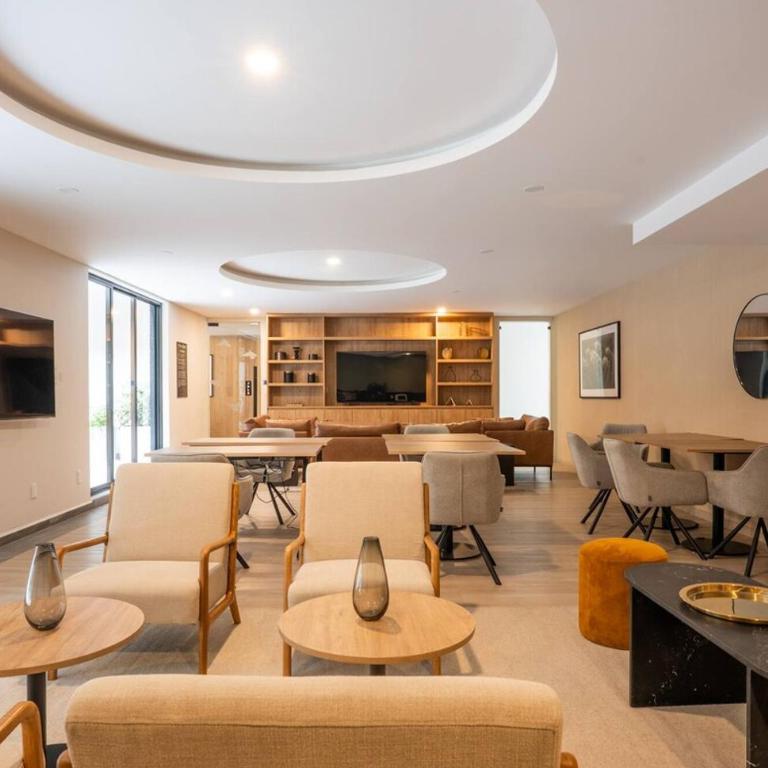 Luxury 2BR with Pool, Gym & Coworking - Appartement - 6