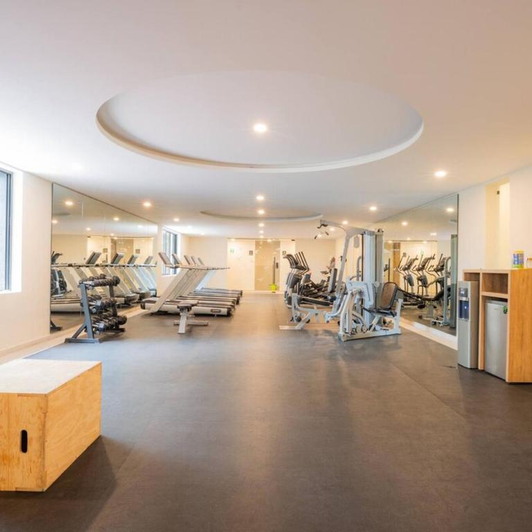 Luxury 2BR with Pool, Gym & Coworking - Appartement - 21
