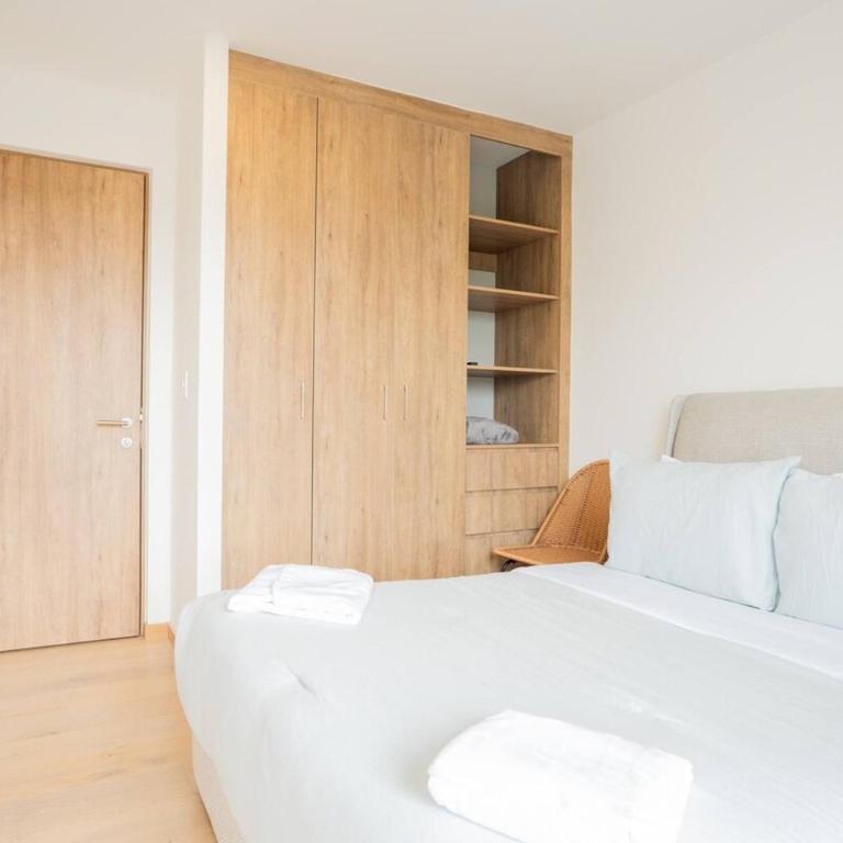 Luxury 2BR with Pool, Gym & Coworking - Appartement - 32