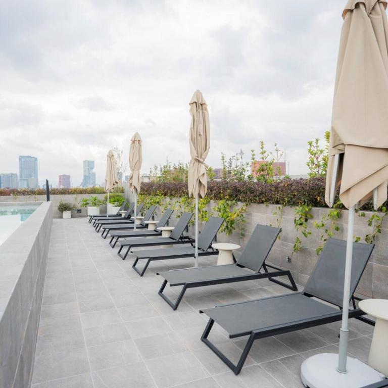 Luxury 2BR with Pool, Gym & Coworking - Appartement - 46