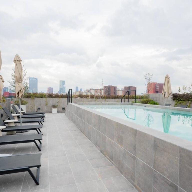 Luxury 2BR with Pool, Gym & Coworking - Appartement - 50