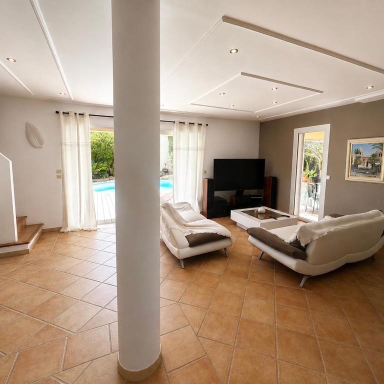 Villa avec piscine 10 personnes - Villa - 4