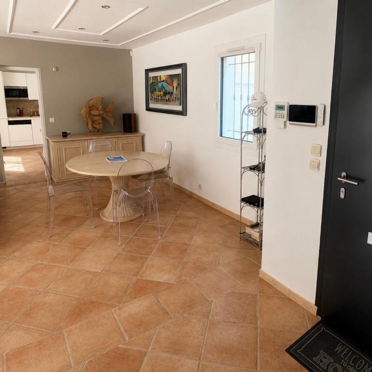 Villa avec piscine 10 personnes - Villa - 7