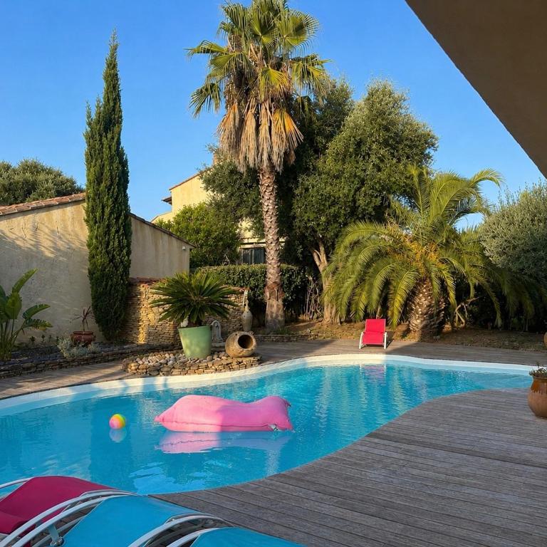 Villa avec piscine 10 personnes - Villa - 12