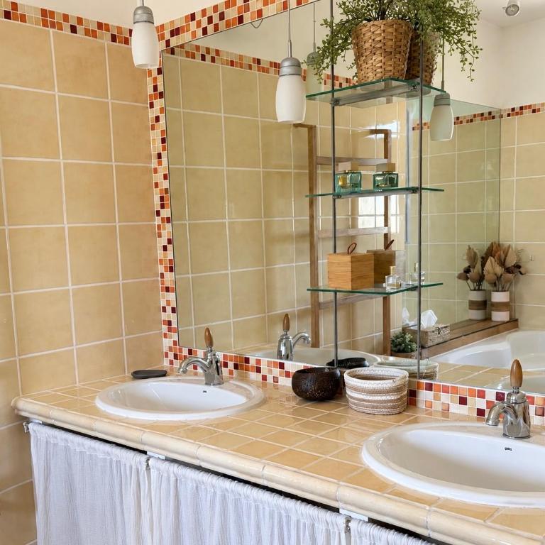 Villa avec piscine 10 personnes - Villa - 17
