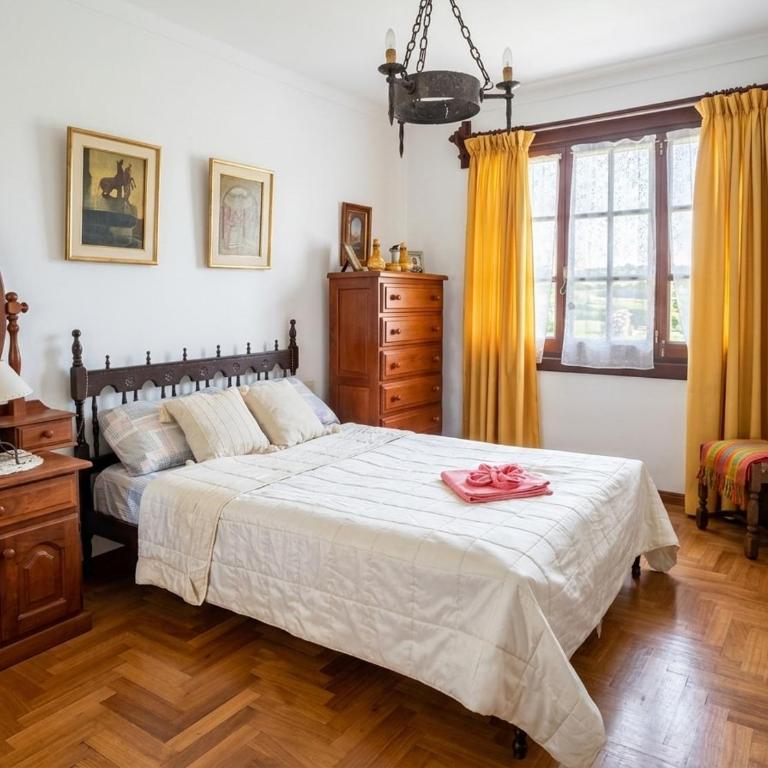 Casa de estilo clásico en City Bell, patio, 10 Pax - Casa de 4 dormitorios - 29