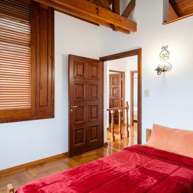 Casa de estilo clásico en City Bell, patio, 10 Pax - Casa de 4 dormitorios - 27