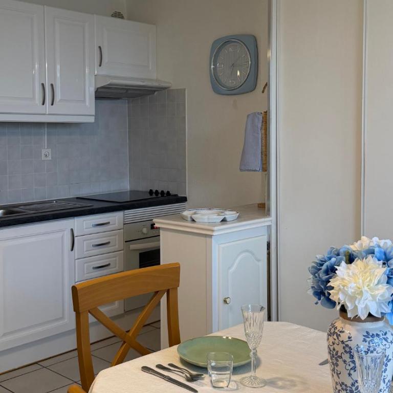Vue étang et montagnes avec piscines chauffée - Apartment mit 1 Schlafzimmer - 4
