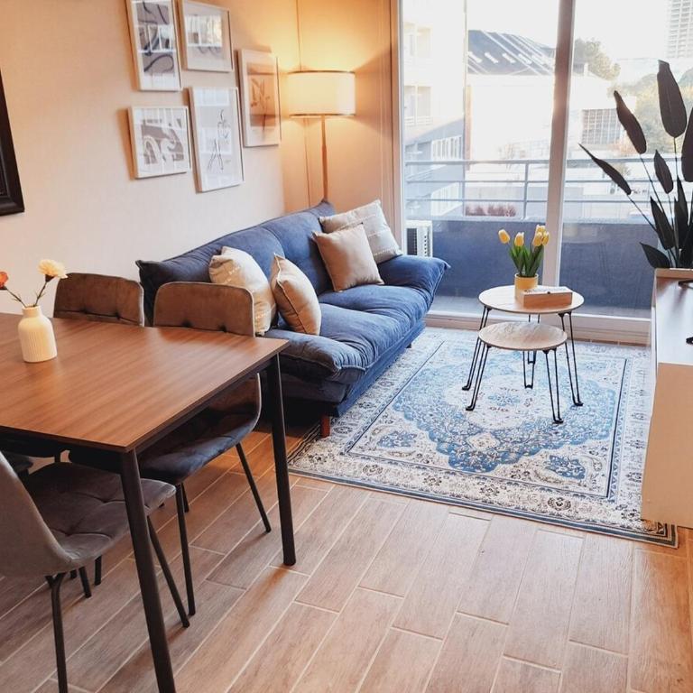 Moderno y de ubicación céntrica, wifi, estacionamiento, ideal para 3 personas, máximo 4 - Three-Bedroom Apartment - 1