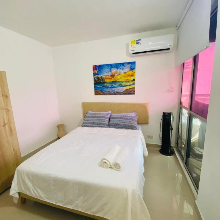 Apartment near the ocean in Cartagena de Indias - Three-Bedroom Apartment - 2