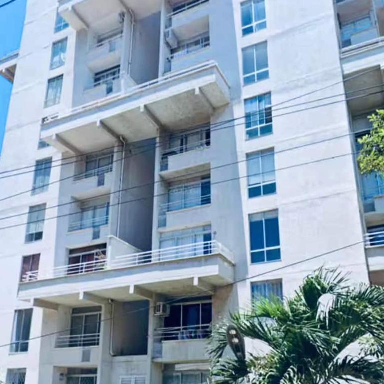 Apartment near the ocean in Cartagena de Indias - Three-Bedroom Apartment - 8