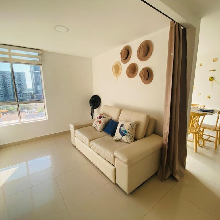 Apartment near the ocean in Cartagena de Indias - Three-Bedroom Apartment - 10