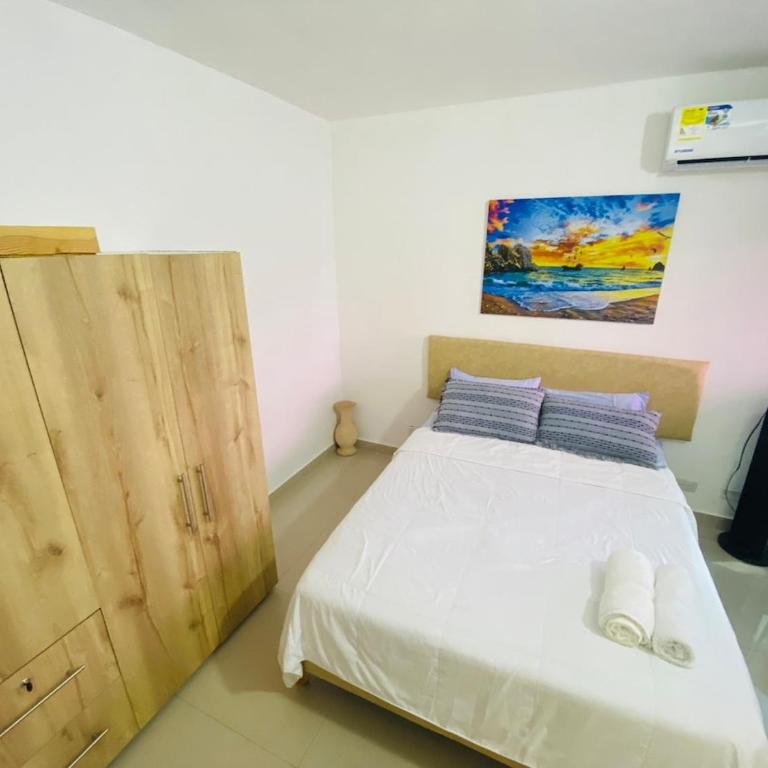 Apartment near the ocean in Cartagena de Indias - Three-Bedroom Apartment - 13