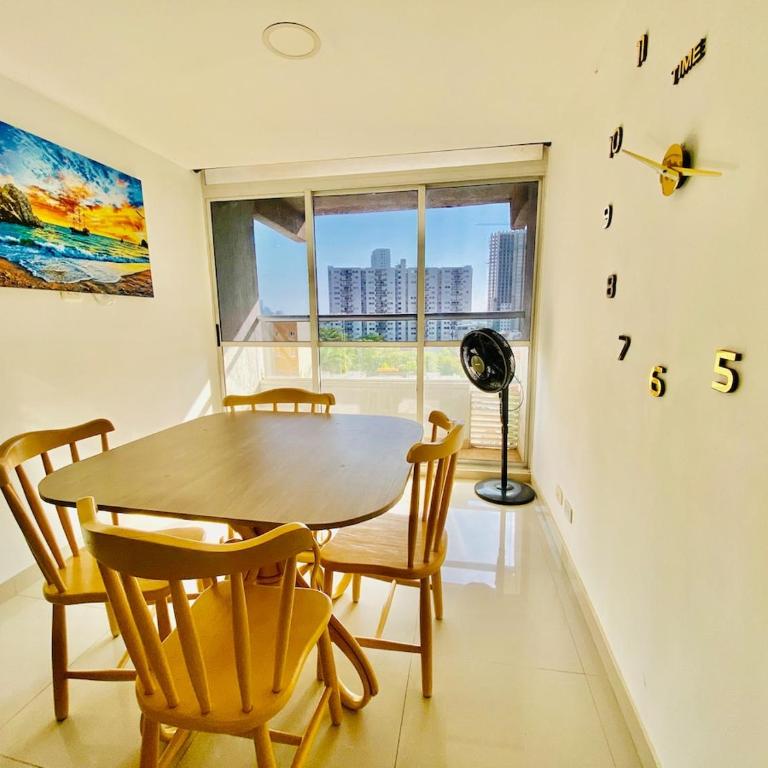 Apartment near the ocean in Cartagena de Indias - Three-Bedroom Apartment - 39
