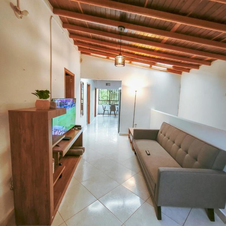 AMPLIO APTO En MANRIQUE MEDELLÍN - Apartamento Estándar de 3 dormitorios - 22