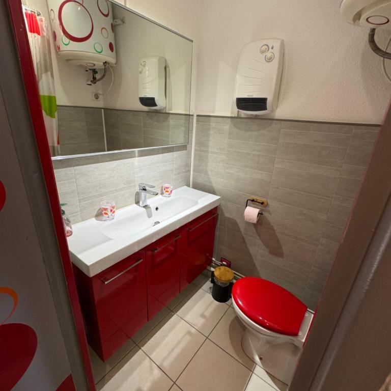 Appart 27m2 avec Clim, terrasse - 6 pers - 2 piscines - One-Bedroom Apartment - 16