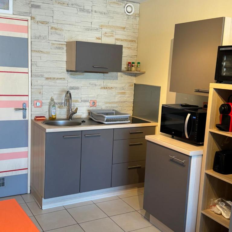 Appart 27m2 avec Clim, terrasse - 6 pers - 2 piscines - One-Bedroom Apartment - 20