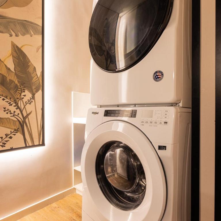 21st Floor Luxury Suite With Private Jacuzzi & Skyline View - Apartamento de 2 dormitorios - 45