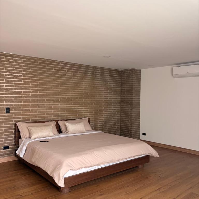 Altitud Medellín View Living - Suite with City View - 12