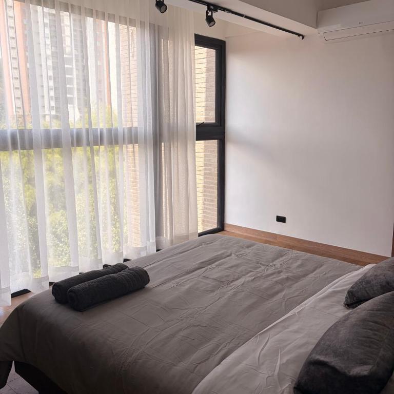 Altitud Medellín View Living - Suite with City View - 39