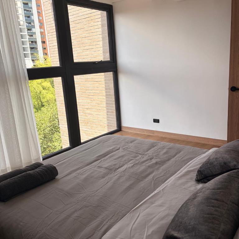 Altitud Medellín View Living - Suite with City View - 31