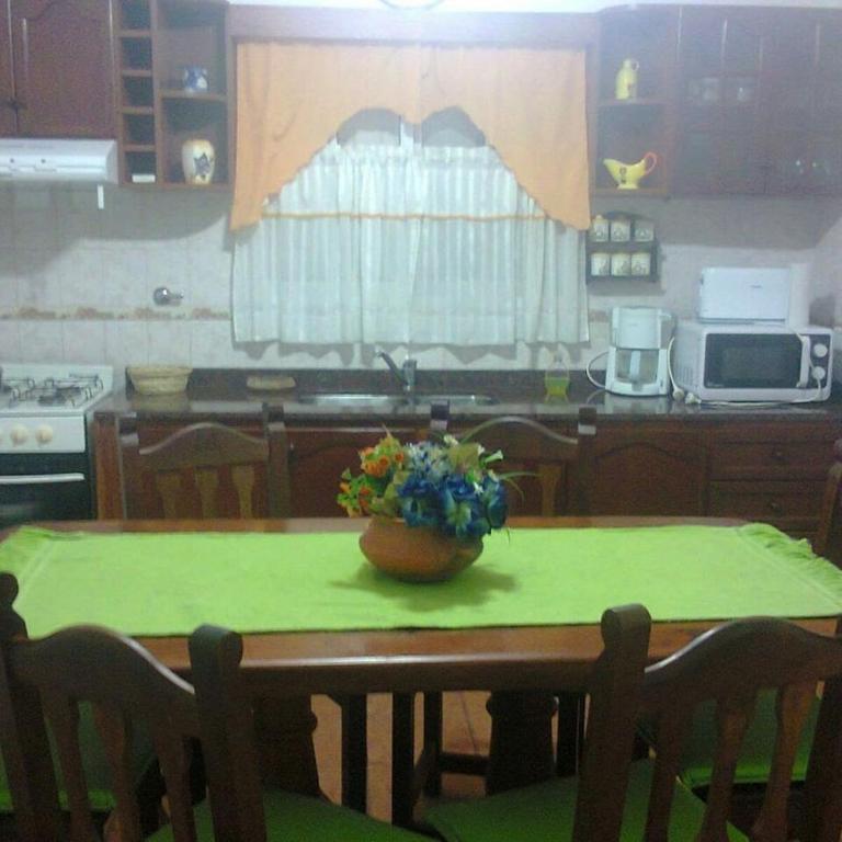 Cabañas Feywekus - Three-Bedroom House - 9